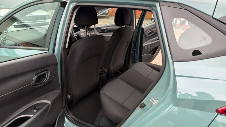 Hyundai i20 1.0T GDi 48V MHD SE Connect 5dr Petrol Hatchback